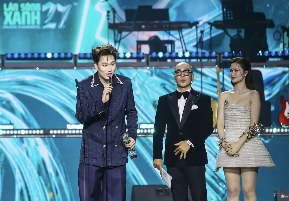 Ảnh chụp Màn hình 2025-01-16 lúc 03.38.46.png