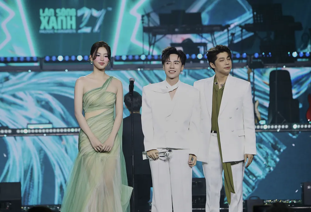 Ảnh chụp Màn hình 2025-01-16 lúc 03.49.37.png