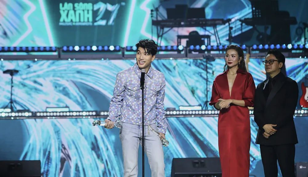 Ảnh chụp Màn hình 2025-01-16 lúc 03.50.01.png