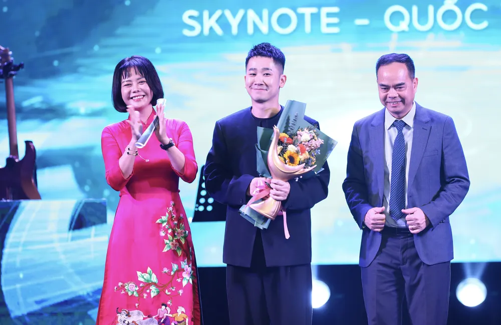 Ảnh chụp Màn hình 2025-03-06 lúc 04.06.45.png