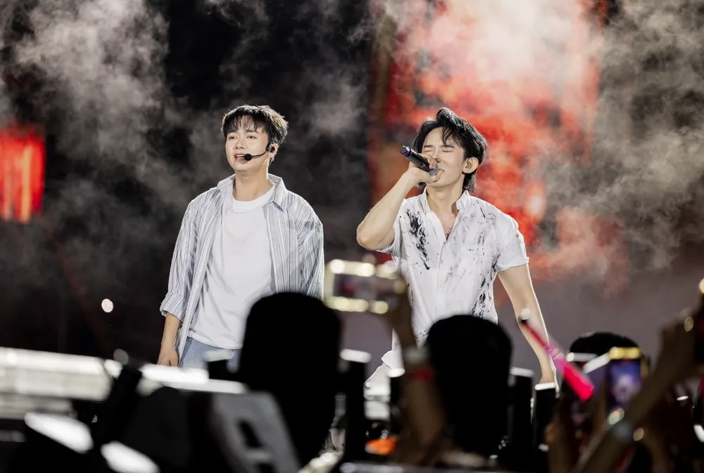 Ảnh chụp Màn hình 2025-03-23 lúc 07.05.07.png