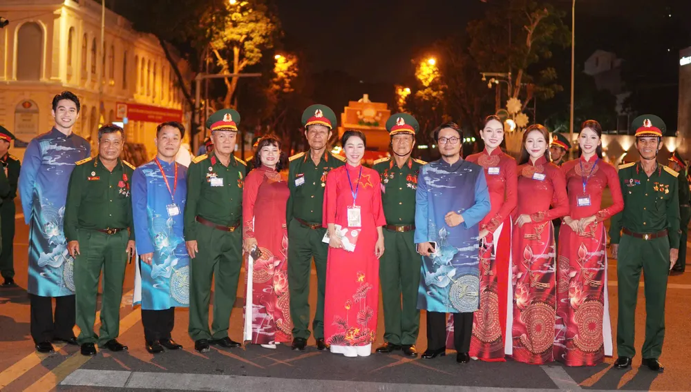 SEN VÃNG - DIá»U HÃNH 30_4 (5).JPG