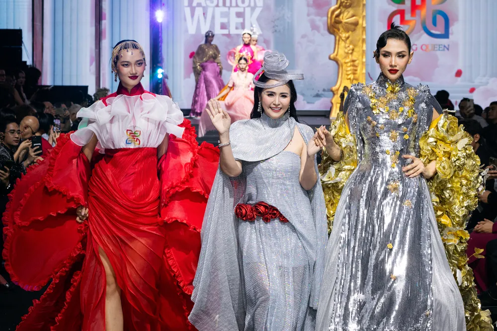 1.NhÃ  thiáº¿t káº¿ Thanh HÆ°Æ¡ng BÃ¹i chÃ o káº¿t cÃ¹ng hai nÃ ng thÆ¡ .jpeg