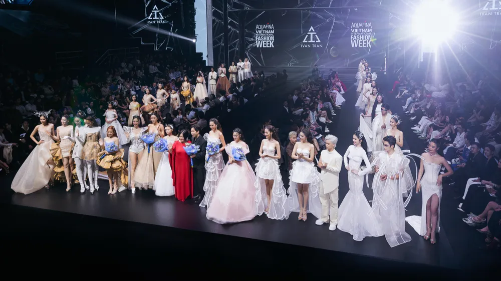 Bứt phá, thăng hoa cùng thời trang