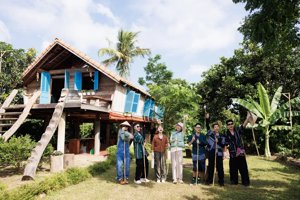 Cáº£nh check-in trÆ°á»c nhÃ  sÃ n cá»§a anh Xim.JPG