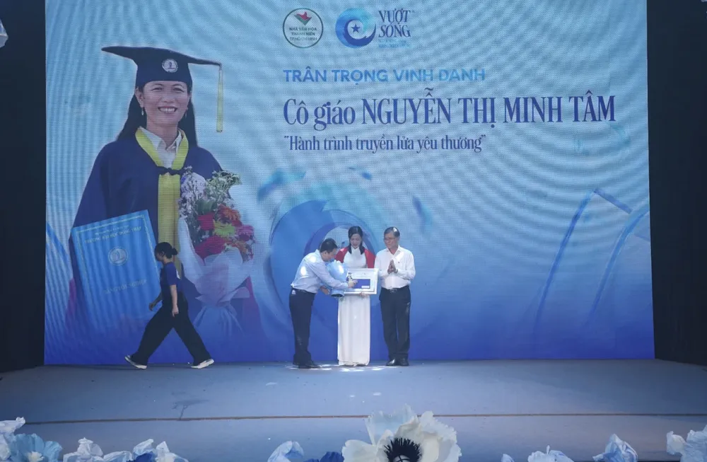 Ảnh chụp Màn hình 2025-12-13 lúc 09.56.26.png