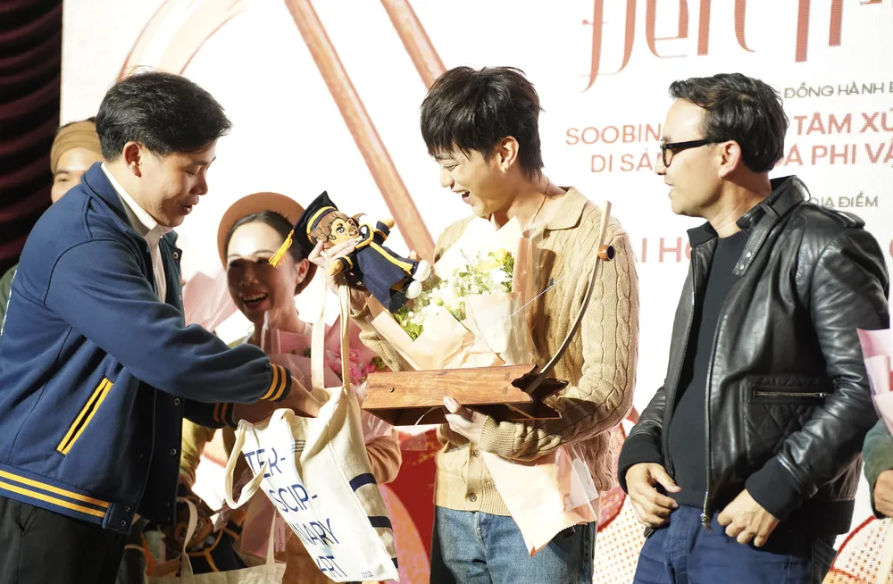 Ảnh chụp Màn hình 2025-12-17 lúc 23.44.59.png