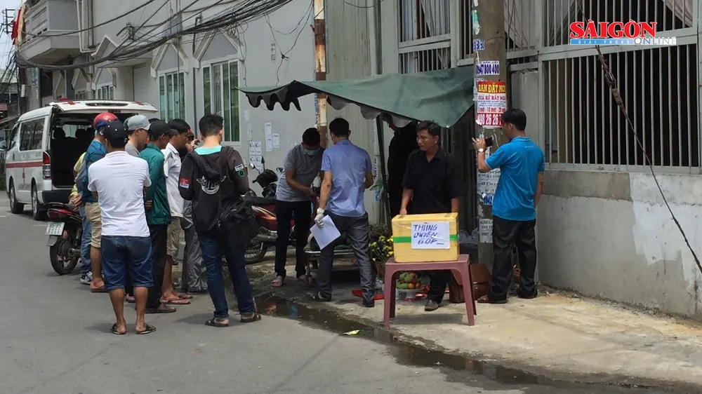 Người đàn ông tử vong trên võng bên đường