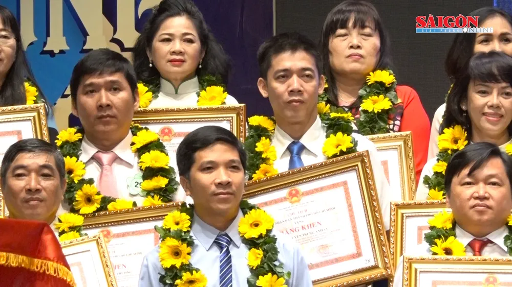 Tiếp ngọn lửa yêu nghề...