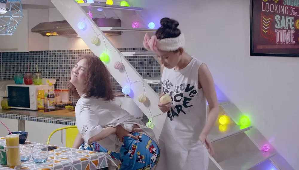 Khán giả cười không ngớt trước vẻ “hậu đậu” của An Chi trong Mối tình đầu của tôi ảnh 8