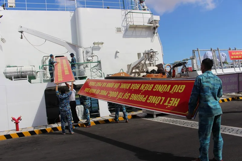 Chuyển quà Tết đến với Trường Sa thân yêu ảnh 8