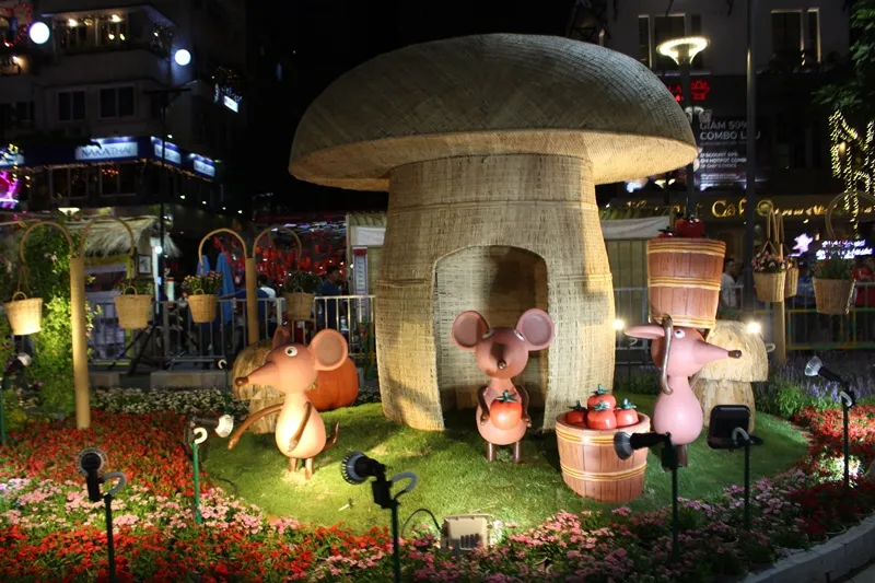 Hãy đến trải nghiệm đường hoa và đường sách rất thú vị trong kỳ nghỉ tết ở TPHCM ảnh 4