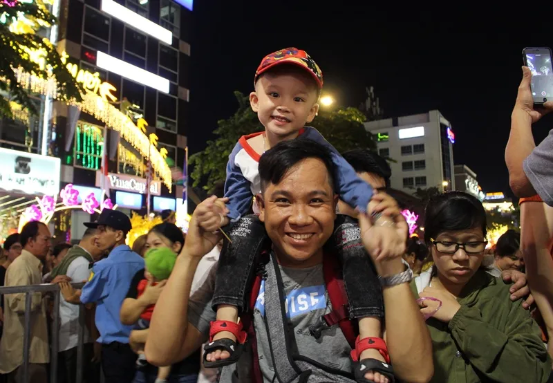 Hãy đến trải nghiệm đường hoa và đường sách rất thú vị trong kỳ nghỉ tết ở TPHCM ảnh 9