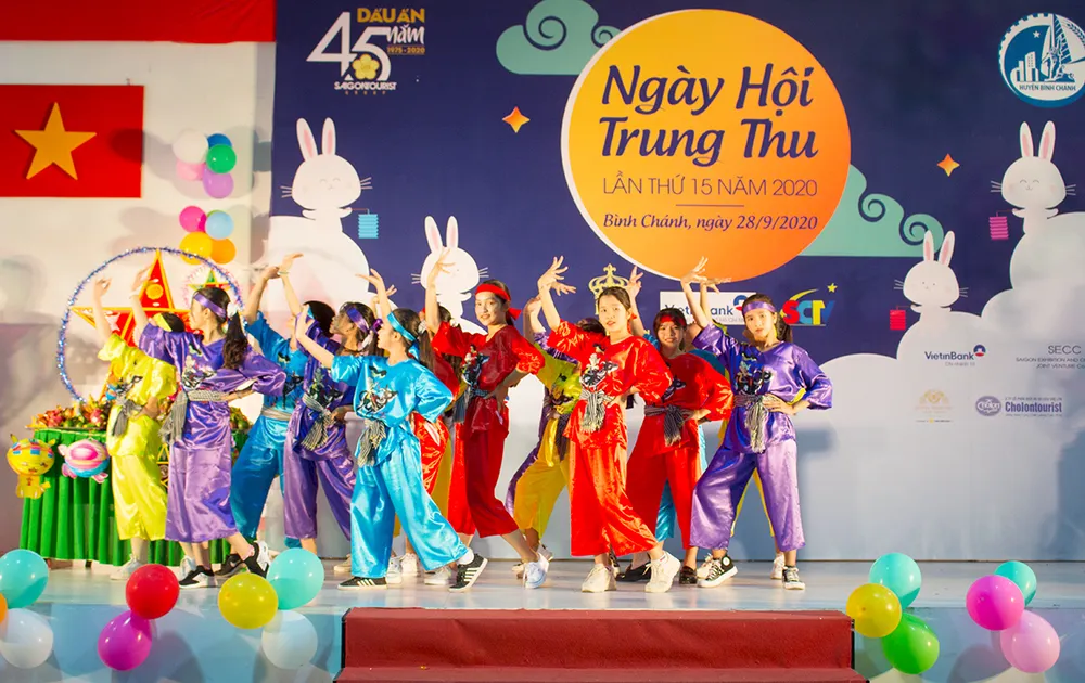 Thiếu nhi ngoại thành vui đón trung thu ấm áp ảnh 1