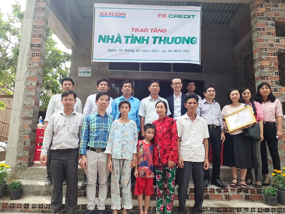 Báo SGGP trao tặng nhà tình thương cho người dân Bến Tre đón tết ảnh 2