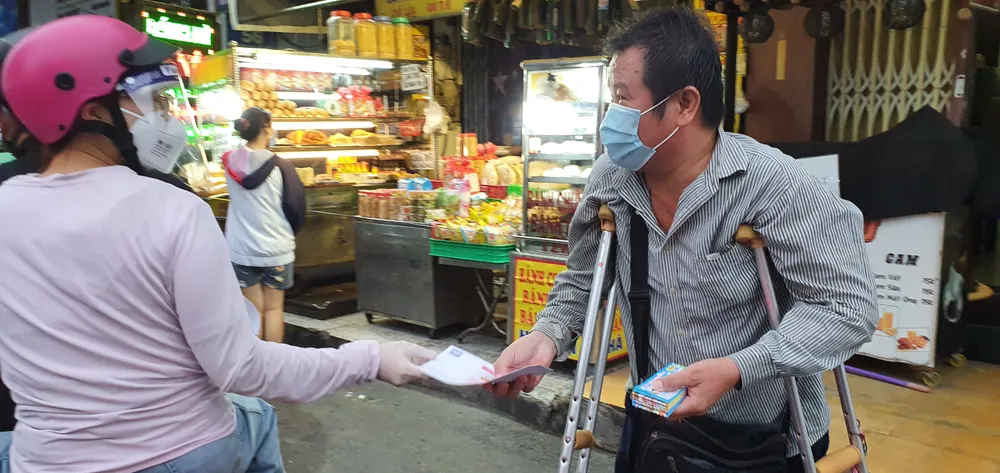 Chút lòng của người xa lạ ảnh 2