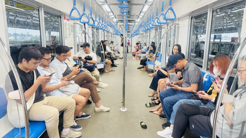 Metro số 1 kéo dài thời gian chạy đến 23 giờ phục vụ lễ 30-4