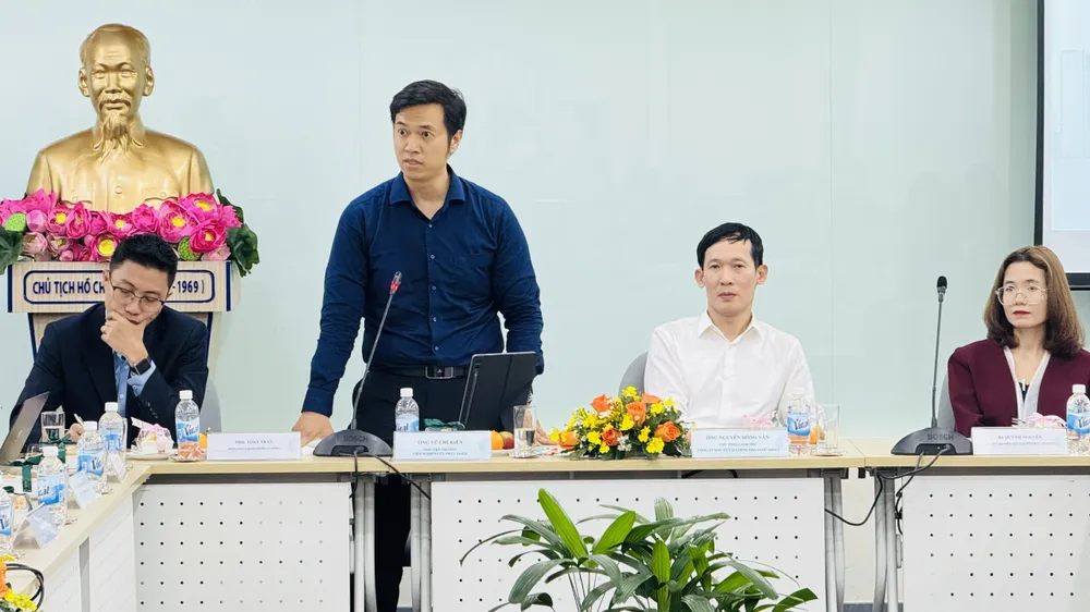 Ông Vũ Chí Kiên, Phó Viện trưởng HIDS phát biểu tại tọa đàm. Ảnh: Đình Dư