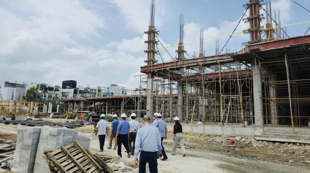 Đoàn khảo sát của Đảng ủy - HĐND - UBND phường An Hội Tây, kiểm tra tiến độ thi công 2 công trình trường học trọng điểm trên địa bàn