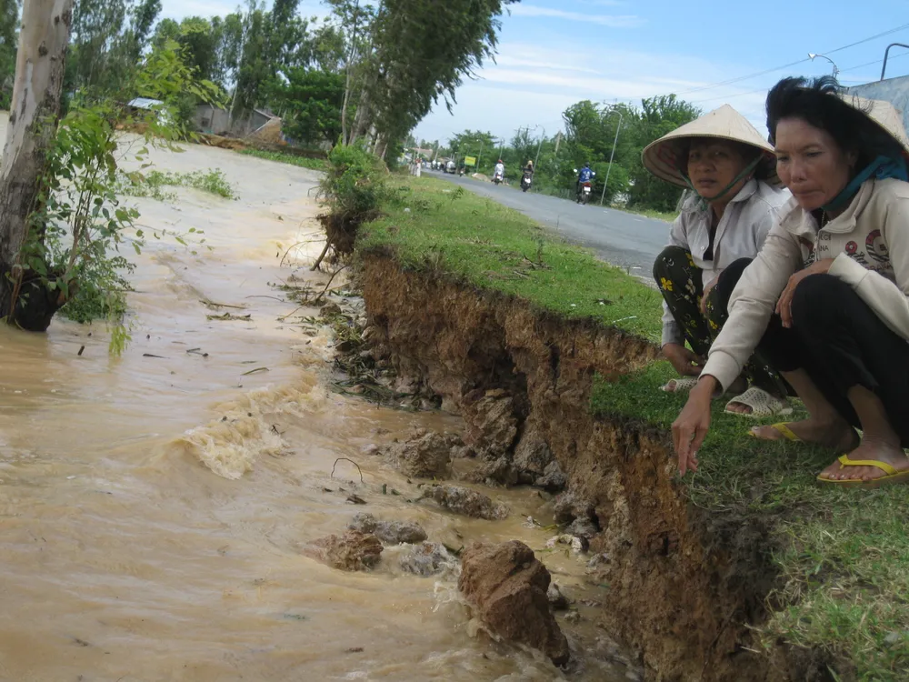 Sạt lở lan rộng ở 45 xã, phường, thị trấn tại Đồng Tháp ảnh 1