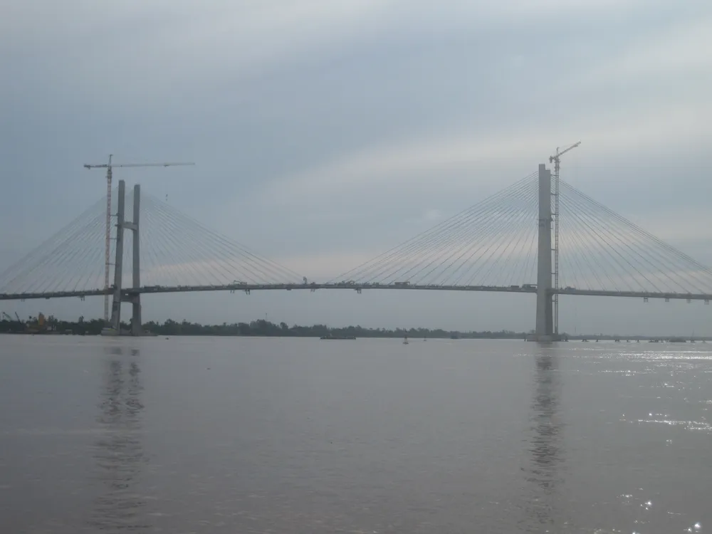 Ngày 29-9, hợp long cầu Vàm Cống bắc qua sông Hậu ảnh 1