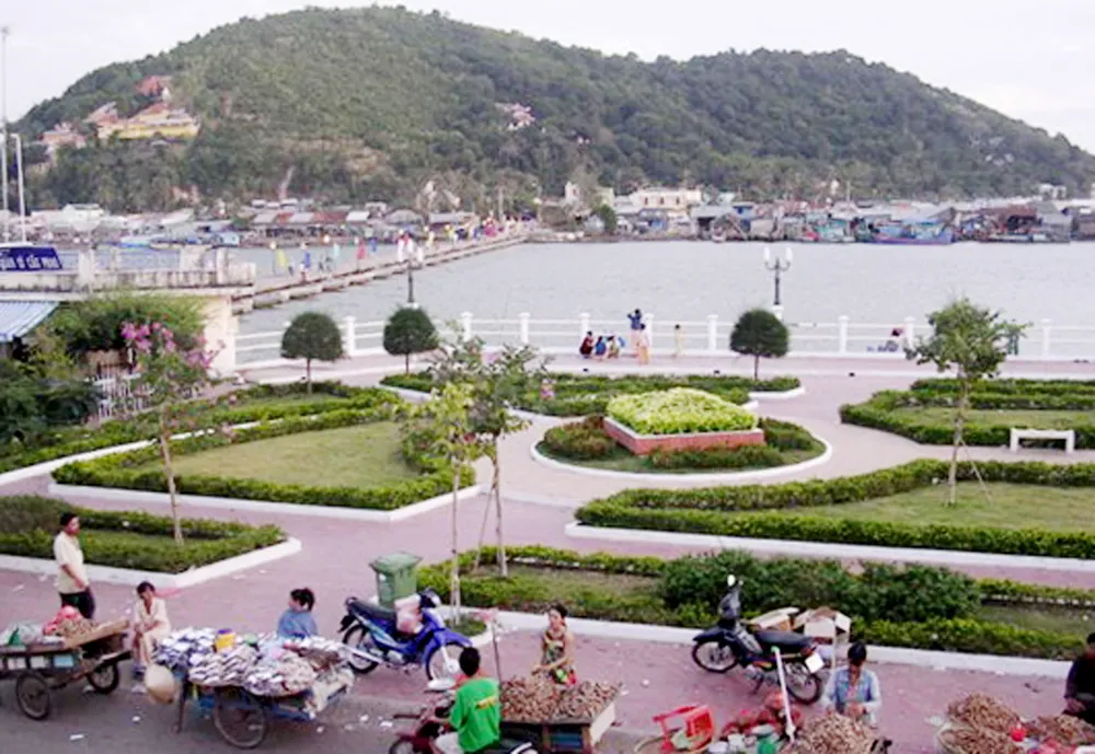 Thông qua đề án thành lập đơn vị hành chính - kinh tế đặc biệt Phú Quốc ảnh 1