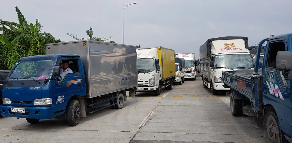 Kẹt xe kéo dài ở trạm BOT T1 thuộc QL91 ảnh 2