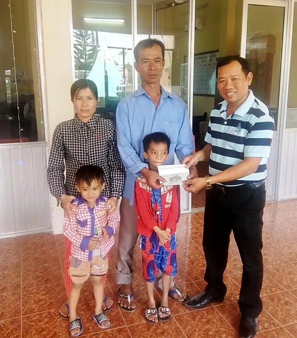 Người nghèo ấm lòng ngày tết ảnh 2