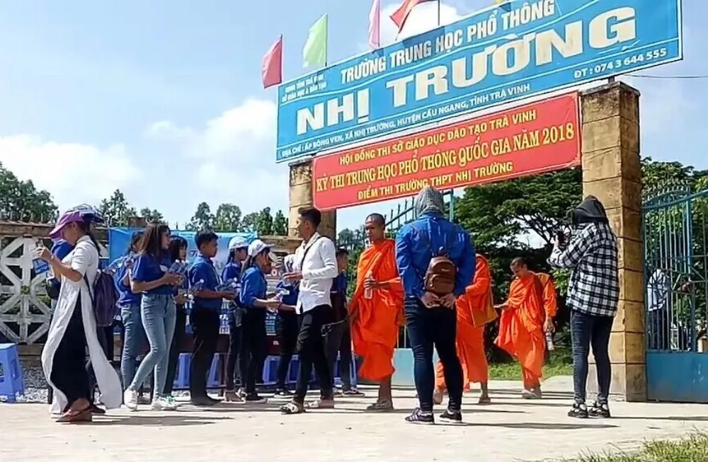 ĐBSCL: Nhiều thí sinh vắng trong ngày thi thứ hai kỳ thi THPT quốc gia ảnh 1