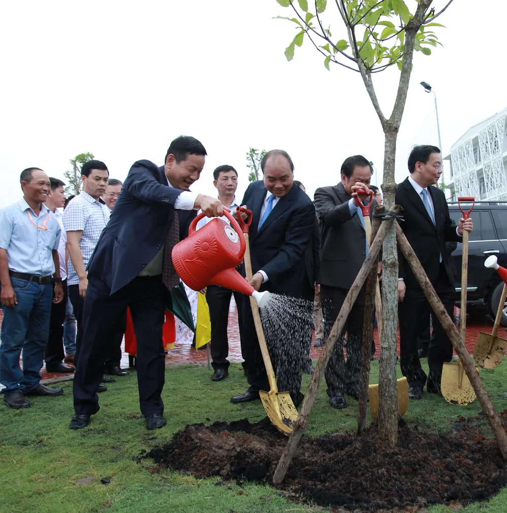 Thủ tướng Nguyễn Xuân Phúc dự khánh thành Tổ hợp Đại học FPT Cần Thơ ảnh 2