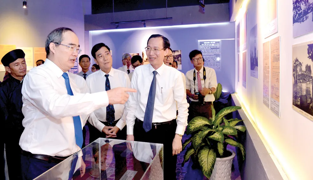 Chủ tịch nước Trần Đại Quang dự kỷ niệm 130 năm ngày sinh Chủ tịch Tôn Đức Thắng ảnh 4