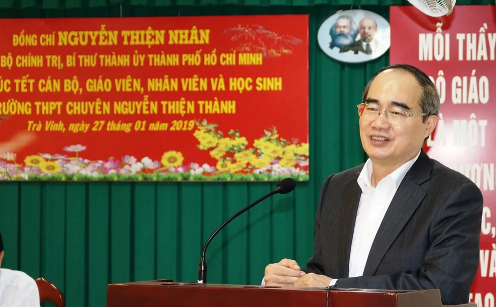 Bí thư Thành ủy TPHCM Nguyễn Thiện Nhân thăm, tặng quà tết ở Trà Vinh  ảnh 6