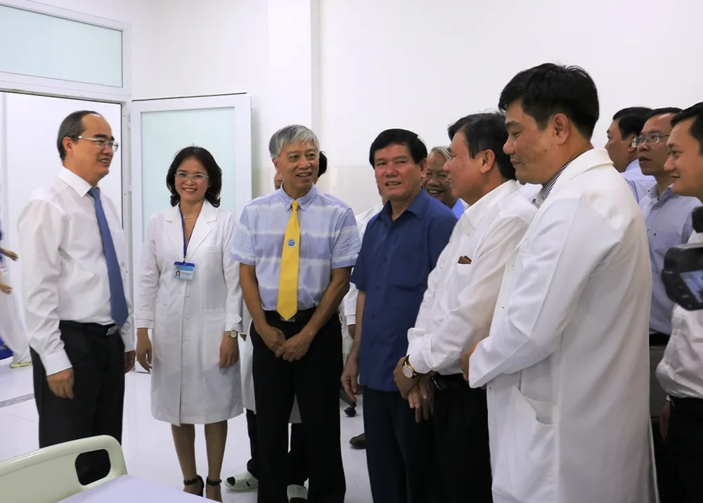 Bí thư Thành ủy TPHCM Nguyễn Thiện Nhân thăm, tặng quà tết ở Trà Vinh  ảnh 5