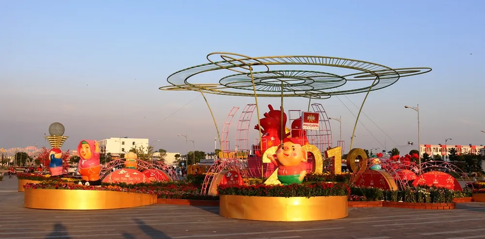 Chiêm ngưỡng đường hoa xuân hàng chục tỷ đồng ở phố biển Rạch Giá ảnh 8