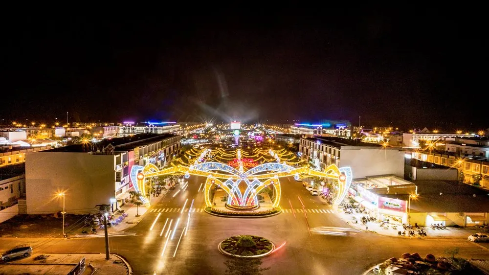 ĐBSCL: Các khu du lịch tấp nập khách vui xuân  ảnh 3