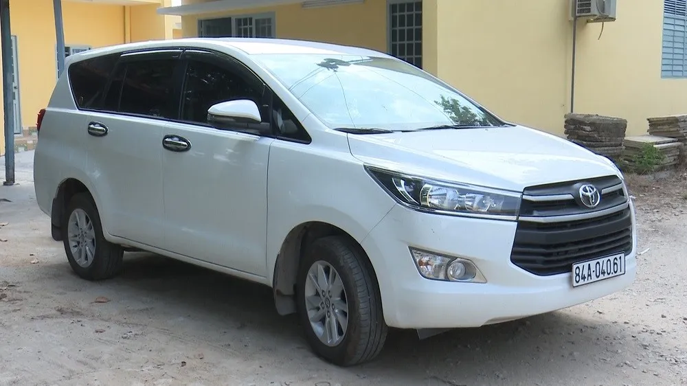 Khởi tố, bắt giam 2 đối tượng vận chuyển 7.500 bao thuốc lá lậu ảnh 1