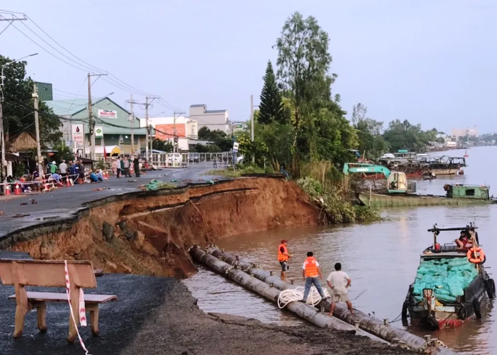 ĐBSCL: Sạt lở tiếp tục diễn biến phức tạp ảnh 3