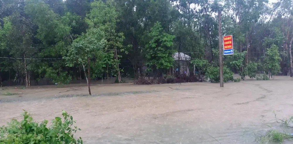 Đảo ngọc Phú Quốc “chìm” trong… biển nước ảnh 9