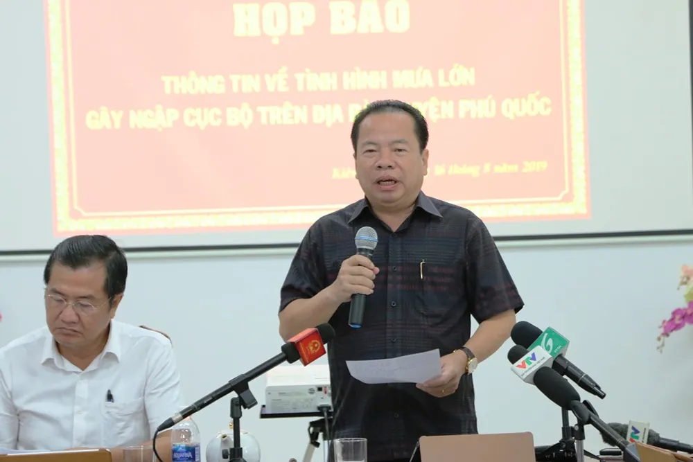 Hơn 200 bài viết phản ánh đợt ngập lớn ở Phú Quốc ảnh 1