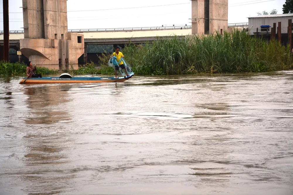 Ngày mai 4-10, xả lũ đập tràn Trà Sư  ảnh 1