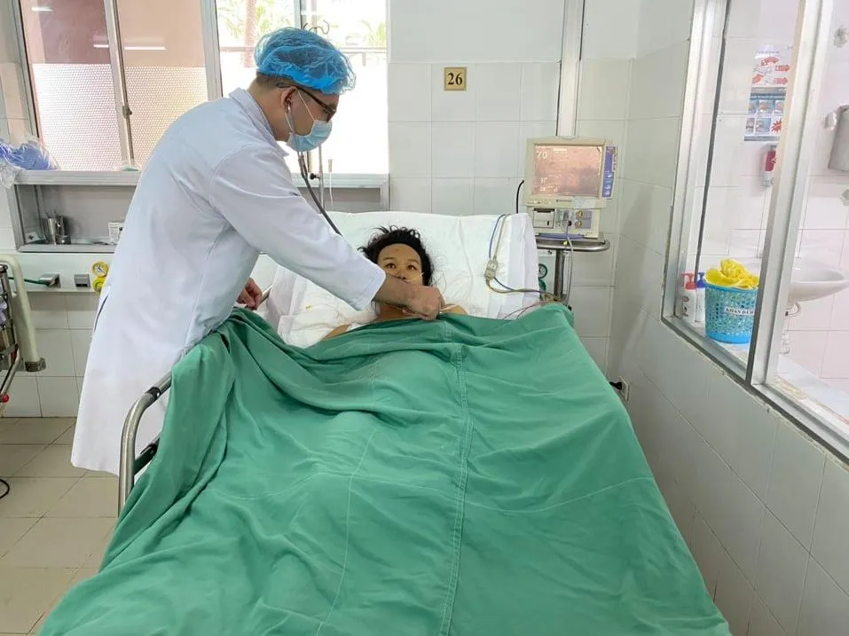 Cứu sống sản phụ nguy cơ tử vong cao sau khi phẫu thuật ảnh 1