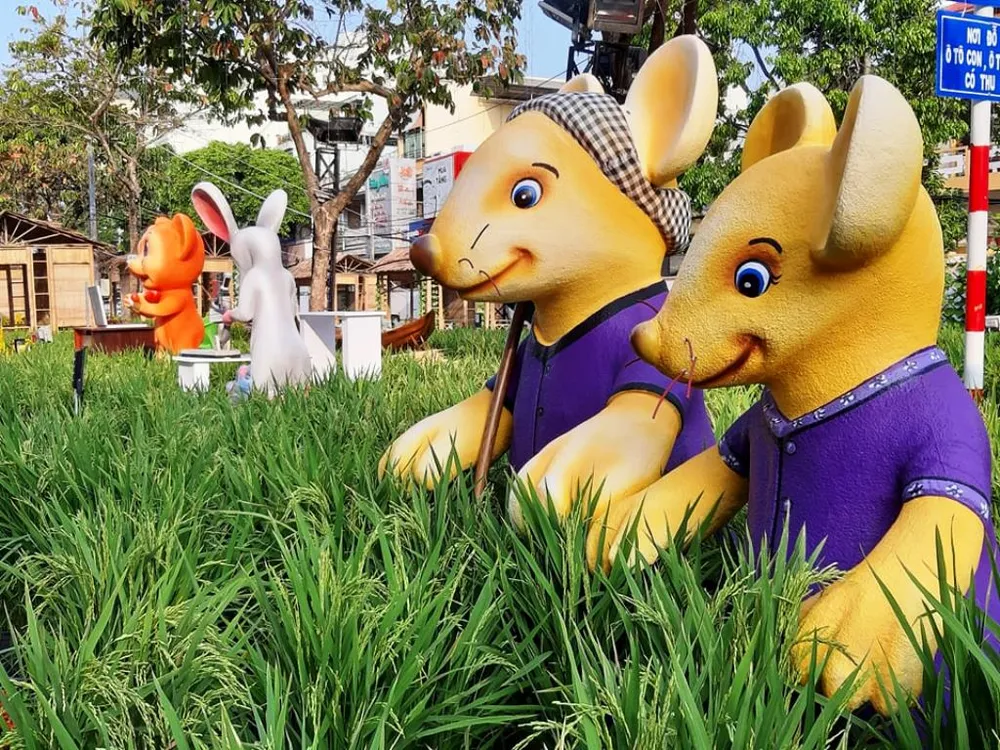 Rực rỡ những đường hoa xuân phục vụ Tết Canh Tý ở ĐBSCL ảnh 6