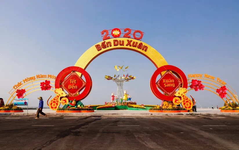 Rực rỡ những đường hoa xuân phục vụ Tết Canh Tý ở ĐBSCL ảnh 11