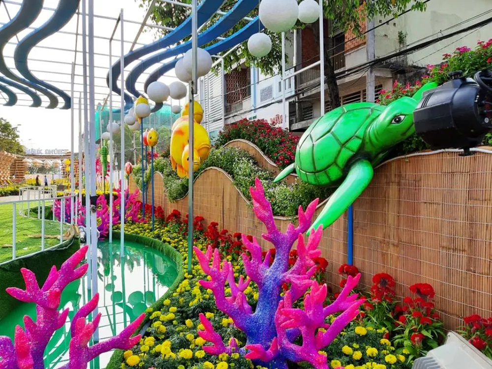 Rực rỡ những đường hoa xuân phục vụ Tết Canh Tý ở ĐBSCL ảnh 3