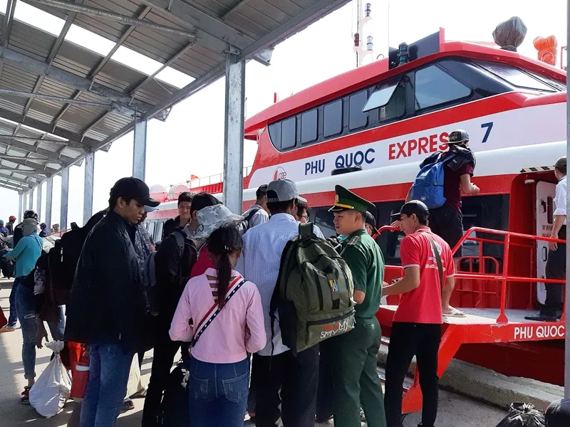 Tạm dừng đón khách du lịch quốc tế ra các đảo ở Kiên Giang ảnh 1