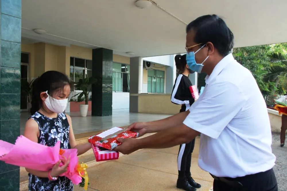 Bốn trường hợp mắc Covid-19 ở Đồng Tháp được xuất viện ảnh 1