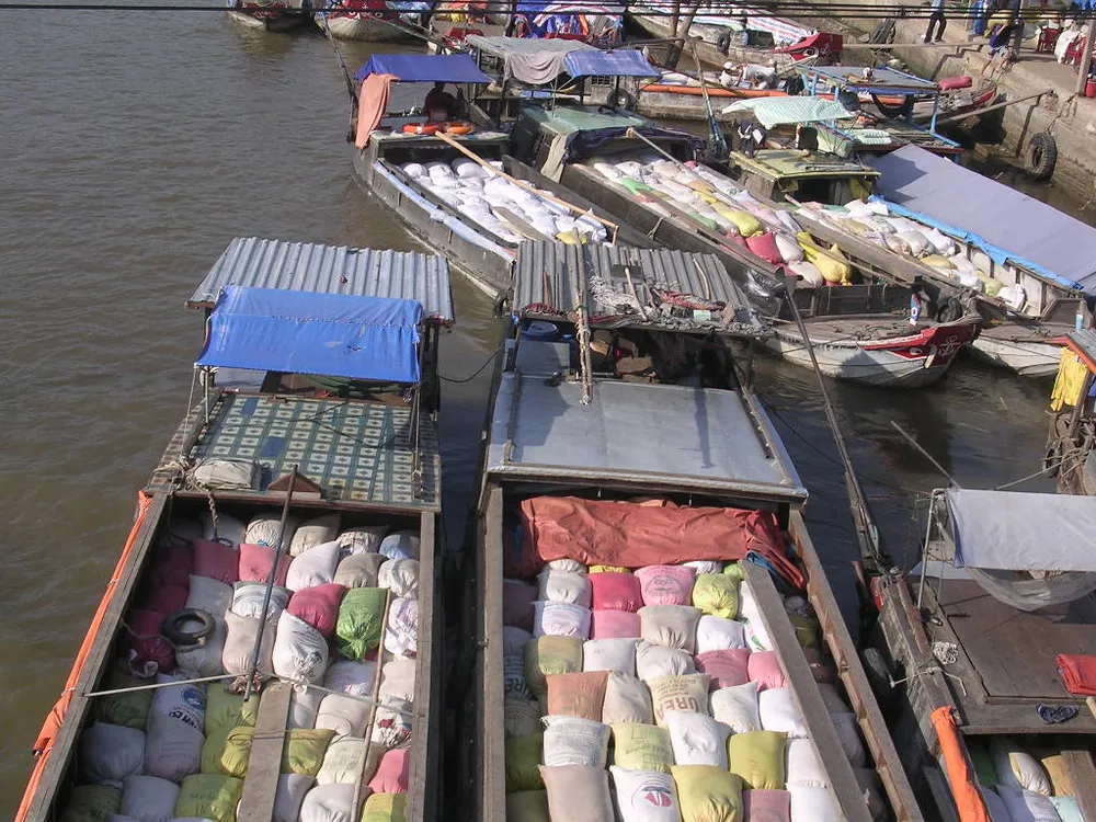 Kiến nghị gỡ khó hạn ngạch xuất khẩu 400.000 tấn gạo tháng 4 ảnh 1