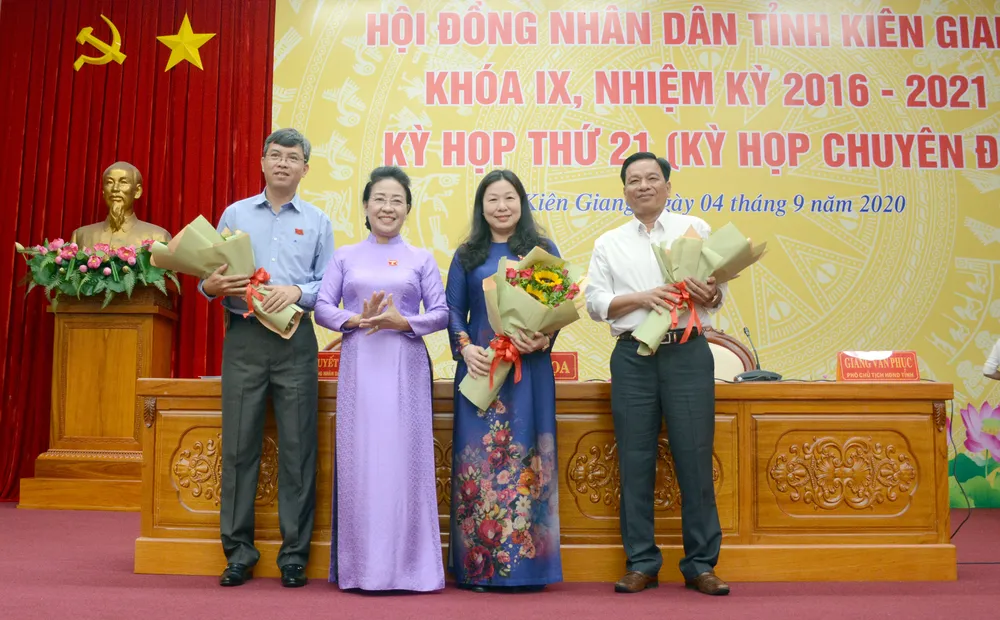 Bà Lê Hồng Thắm giữ chức Phó Chủ tịch HĐND tỉnh Kiên Giang ảnh 1