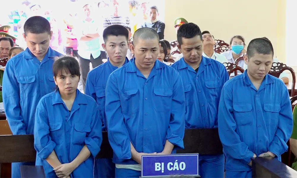 6 bị cáo mua bán ma túy lãnh án 81 năm tù ảnh 1