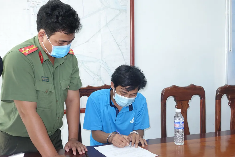 Tạm giam 3 đối tượng tổ chức cho bệnh nhân 1.440 nhập cảnh trái phép ảnh 2